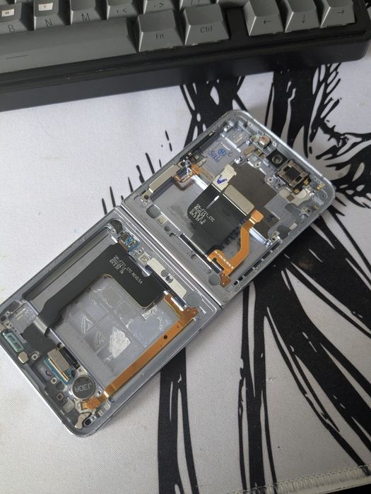 Самсунг флип 3,4 на запчасти