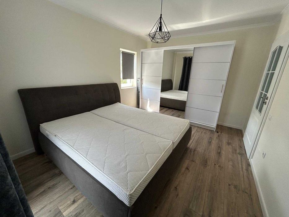 vand apartament 2 camere