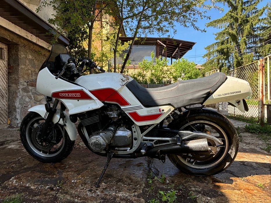 Suzuki GSX750 E 500€