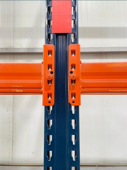 Rafturi metalice industriale reglabile 
Avem orice dimensiuni livram i