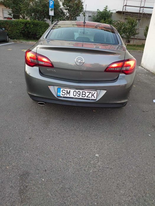 Opel Astra J 1.4 Turbo 140 CP – 70.000 km