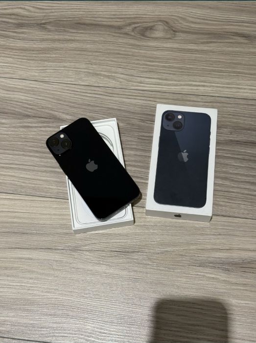 Телефон Айфон 13