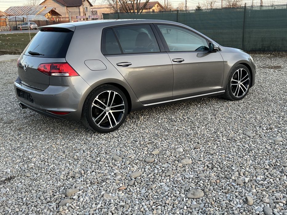 -VW-Golf 7 -2014.Limousine,Model deosebit -Sport-Line,Piele
