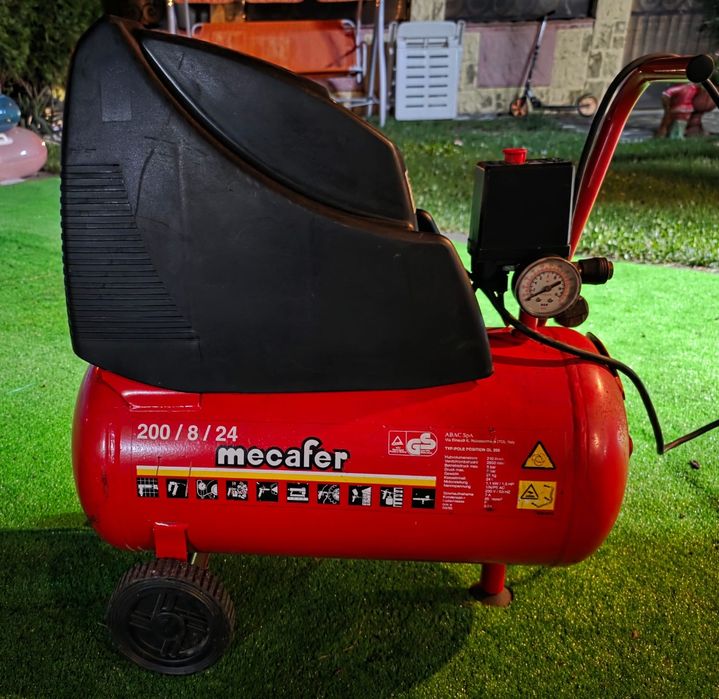 Compresoare aer de 50 ltr. si 25 ltr.