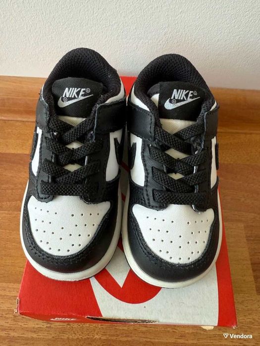 Nike panda kid shoes size 21