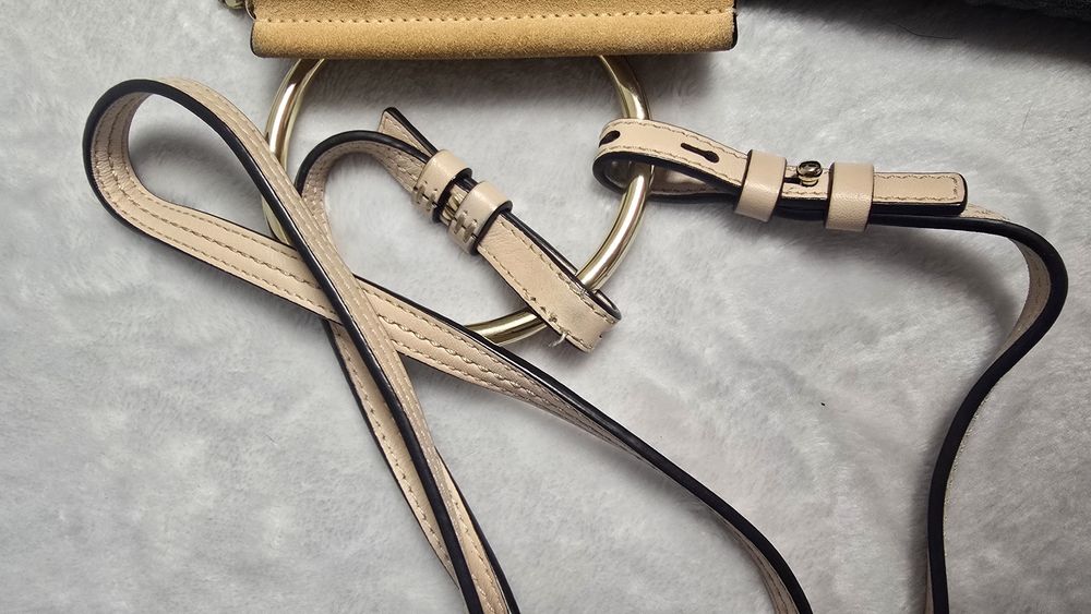 Geanta crossbody Chloe Faye impecabila,piele suede,bej,