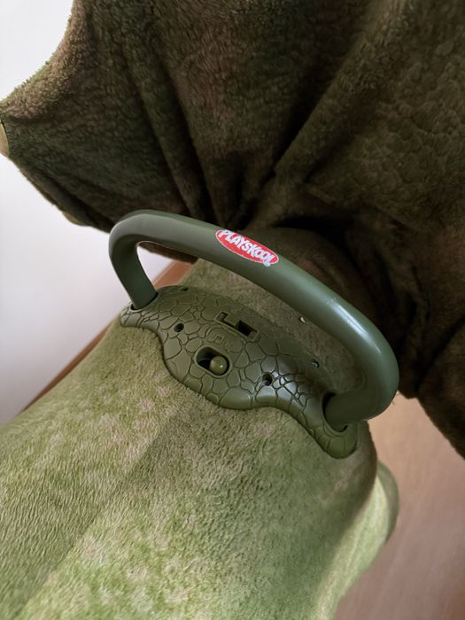 Робот динозавр трицератопс