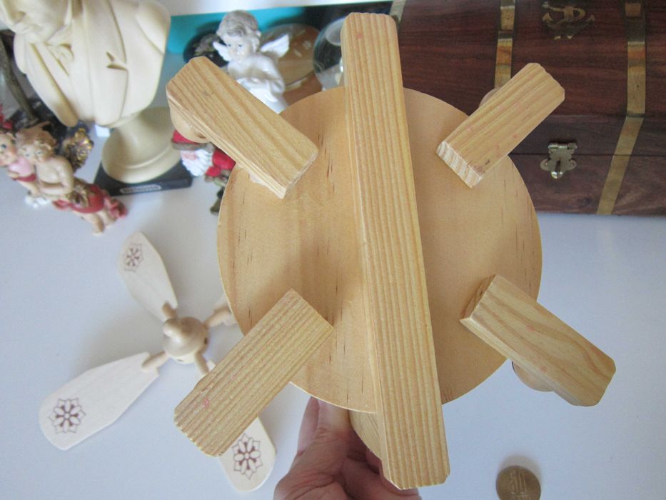 cadou rar  Carusel  Erzgebirge Scena Nasterii Germania 1980