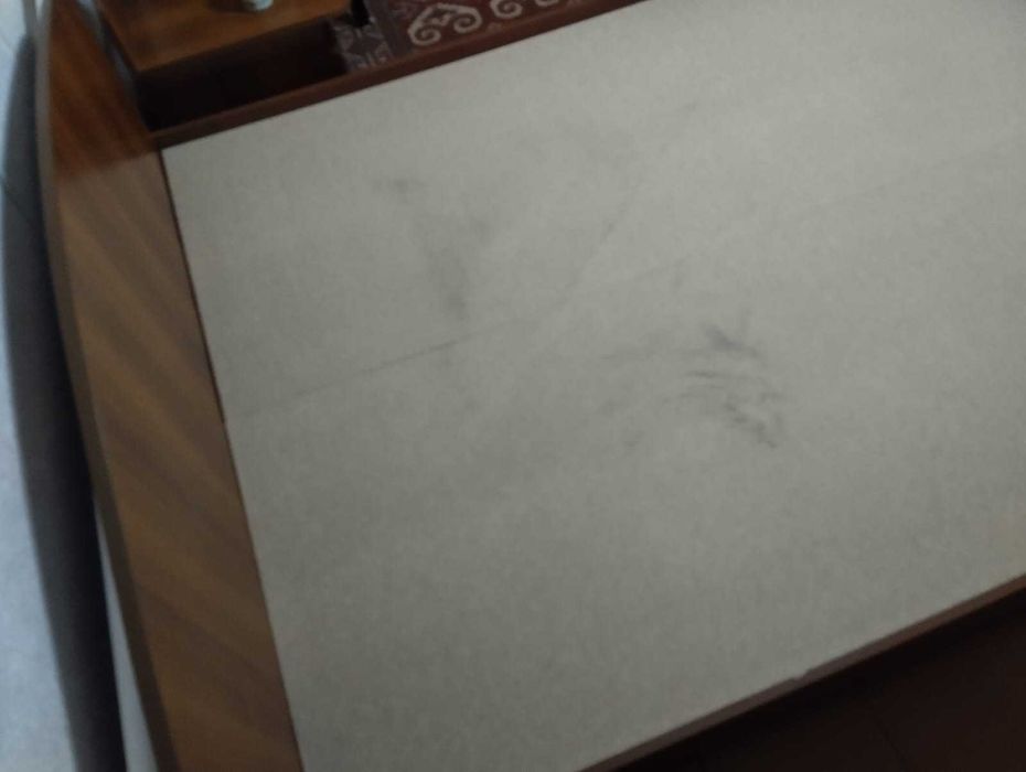 Кровать спальная