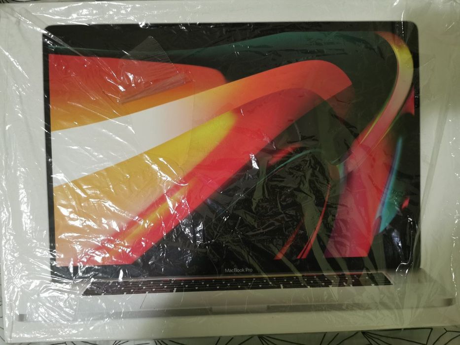 MacBook Pro 2019, 16-inch, 2.3GHz, 16GB, 1TB