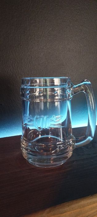 Продавам различни чаши