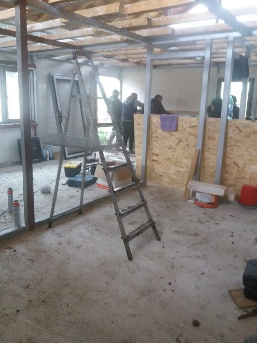 Vand case modulare pe structura usoara