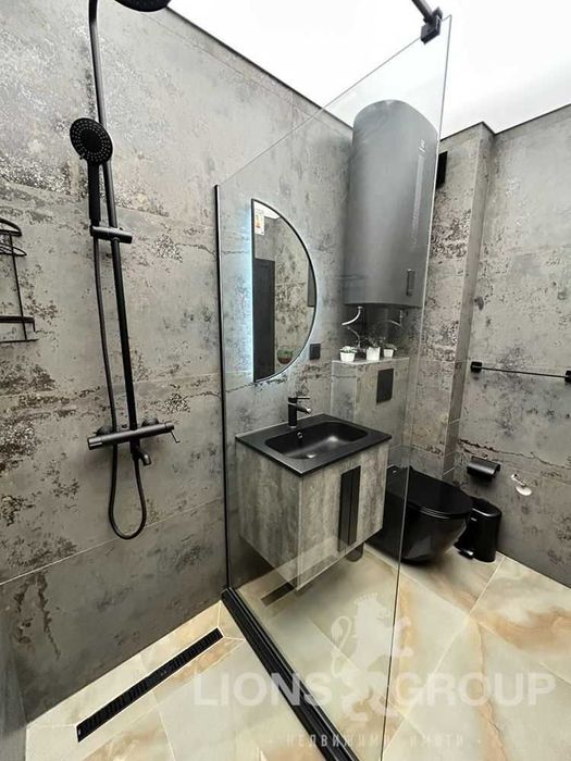 Продава се Двустаен апартамент в Варна, Бриз - 66 кв.м за 3106 €/кв.м - Снимка #10