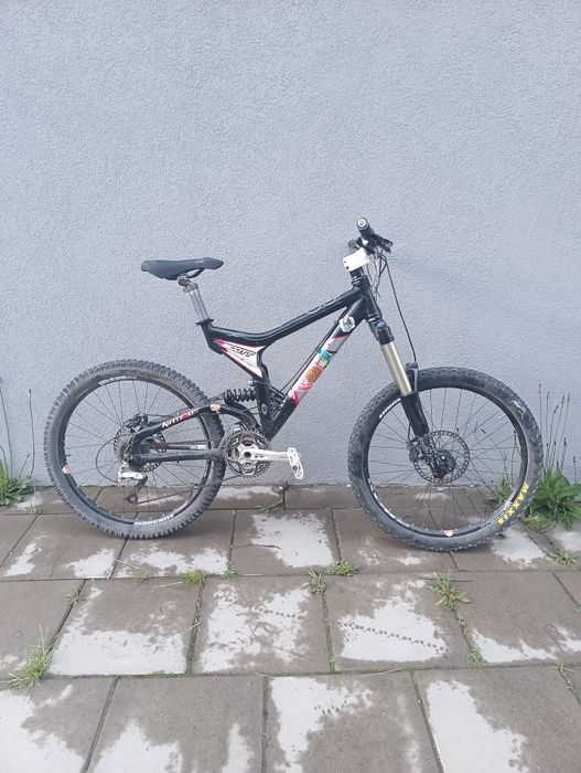 Bicicleta full-suspension Scott