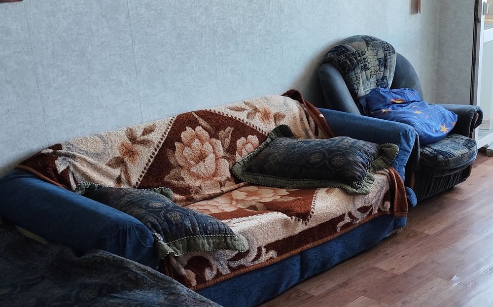 Продам диван , 2 кресла