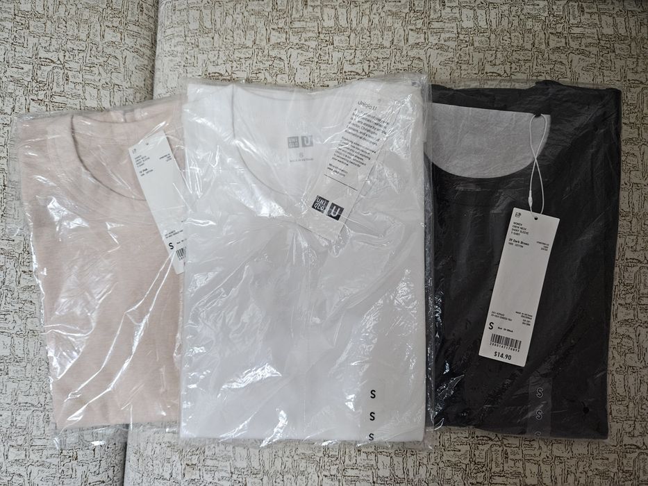 Футболки Uniqlo, р.S.