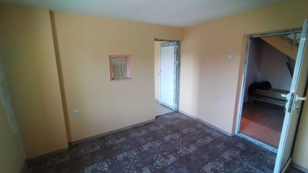 Дава се под наем Къща в с. Косарка, Област Габрово - 137 кв.м за 61200 € - Снимка #4