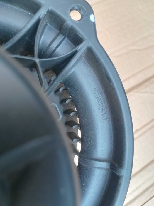 Kia Ceed Киа Сийд Сиид радиатор вентилатор моторче мотор реостат парно