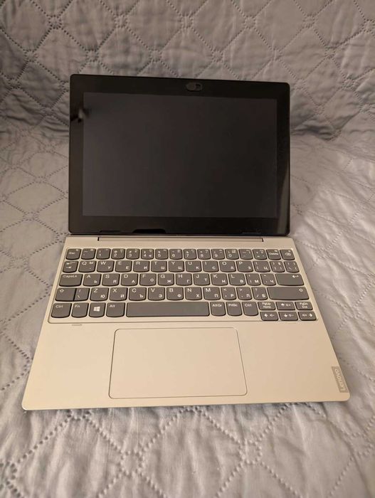 Нов, неползван лаптоп / таблет с Windows Lenovo 10.1"