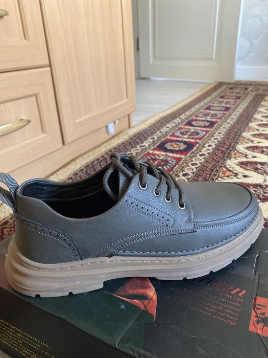 Ботинка кожанная новая