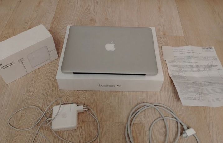 Macbook pro13. Full kompakt.