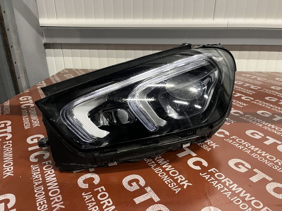 3 броя ляв фар Mercedes GLE W167 2018-
