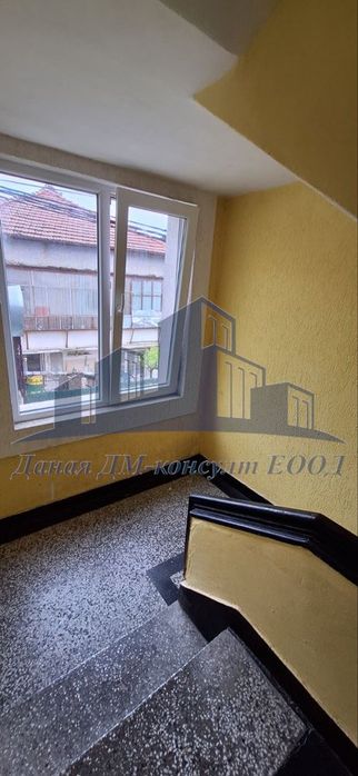 Продава се Етаж от къща в Шумен, Център - 184 кв.м за 865 €/кв.м - Снимка #6