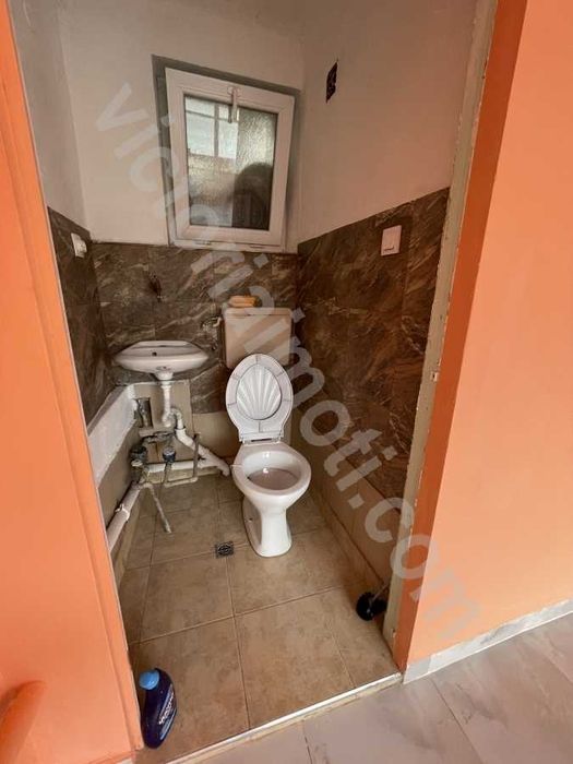 Дава се под наем Промишлена сграда в Велико Търново, Акация - 15 кв.м за 153 € - Снимка #2