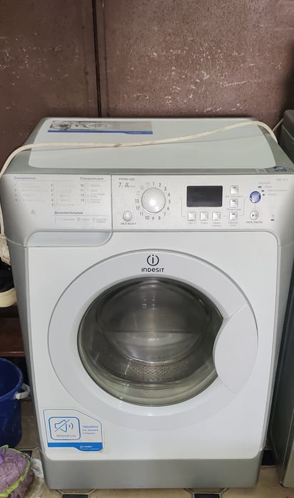 Продается стиральная машина Индезит 7 кг