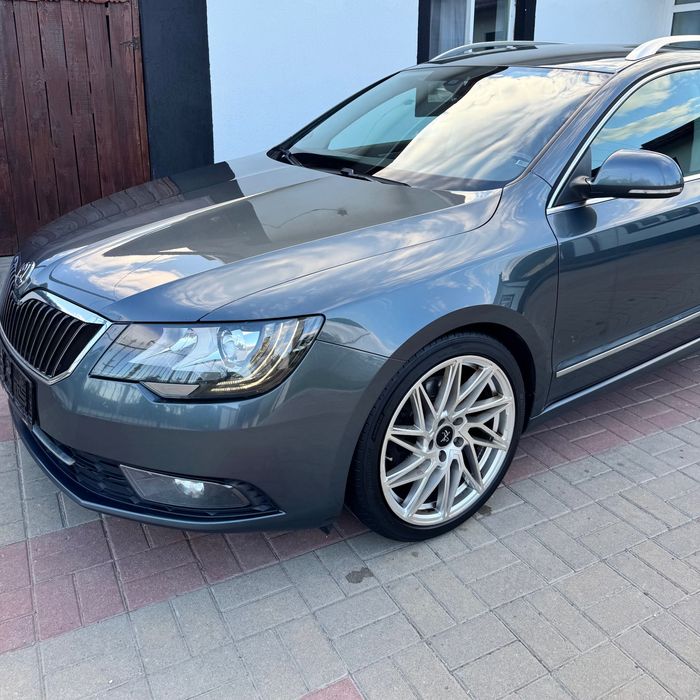 Skoda Superb 2014 2.0 TDI - DSG | Facelift | Led | Xenon | Navi | Euro 5 | Jante | Cutie Automata