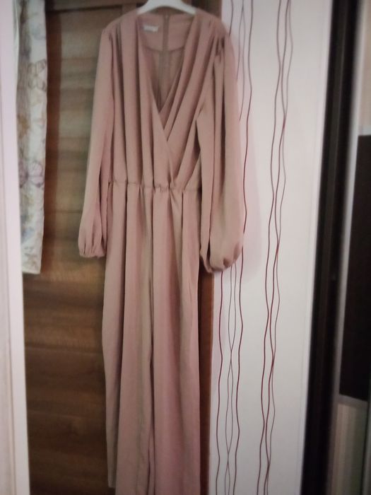 Продам вечерний комбинезон