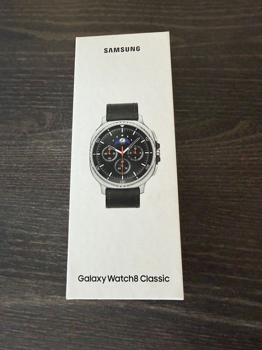 Нов и неотворен- Samsung Galaxy Watch 8 Classic