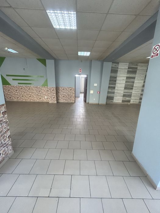 Vand spatiu comercial