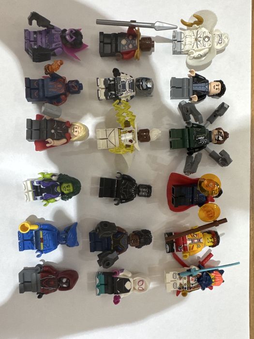 Продаю лего минифигурки могу обмен все оригинал