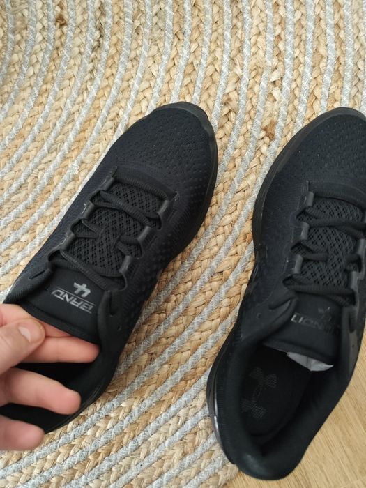 Продавам чисто нови маратонки