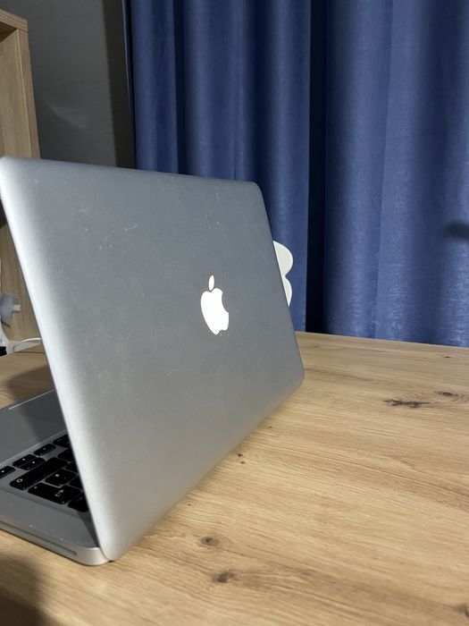 Apple Macbook Pro/ 8 GB RAM/ 500GB HDD- В отлично състояние