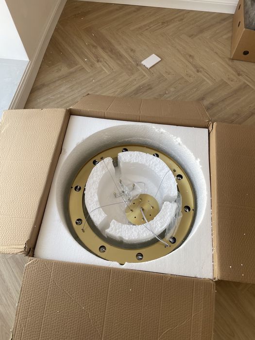 Люста новая 30.000