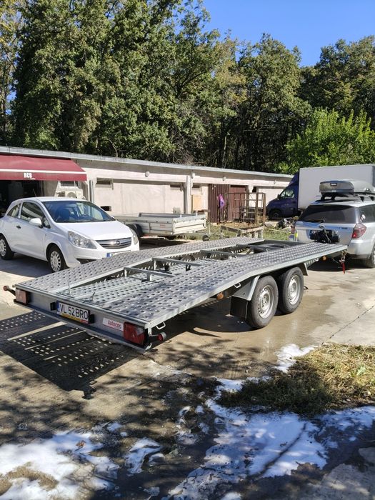 Remorca platforma auto 2026 NIEWIADOW Jupiter 4.5m MTMA 2000kg dreapta fata coborata spate CA NOUA