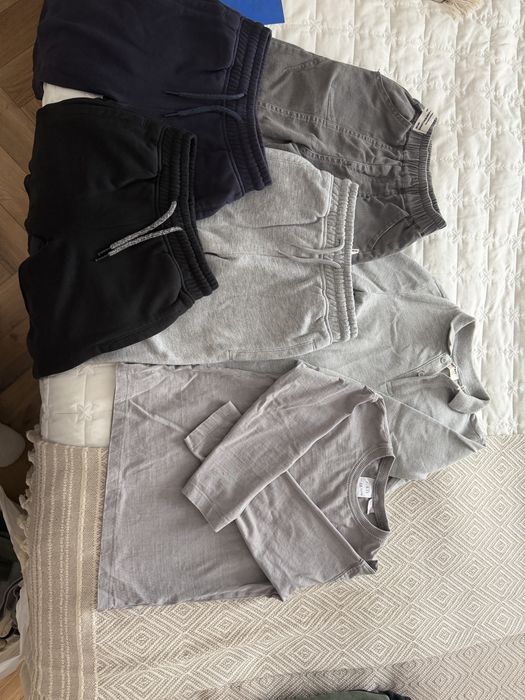 Продам пакет вещей на мальчика 4-5 лет