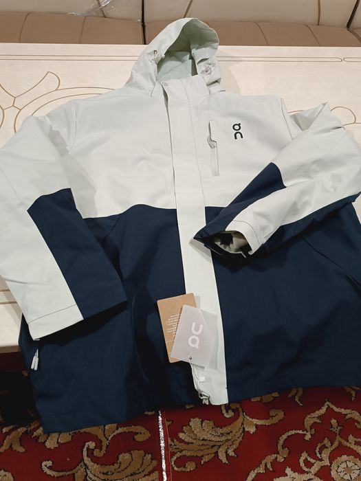 On Cloud kurtka yangi orginal Xitoy razmeri 3 xl