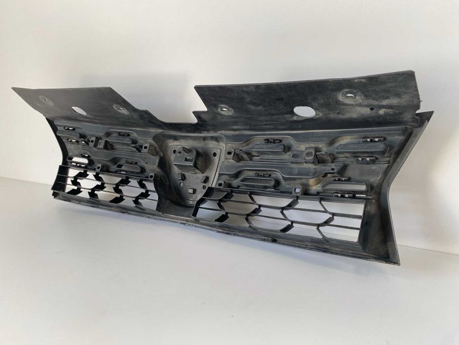 решетка радиаторна Dacia Duster 2013-2018 г. #1047V