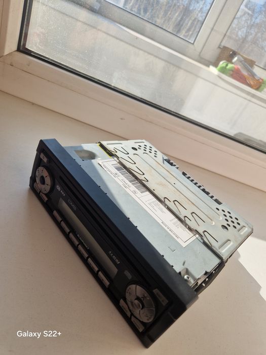 Продам магнитолу