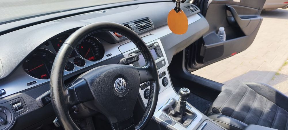 VOLKSWAGEN Passat 2009 — imagine 3