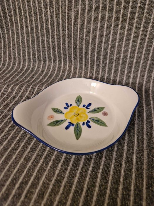 Ръчно рисувани рамекини