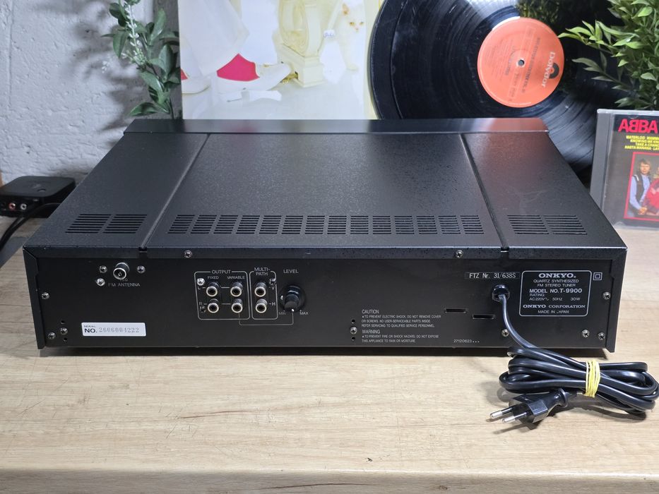 Radio tuner ONKYO INTEGRA T-9900, varf de serie , digital, hifi