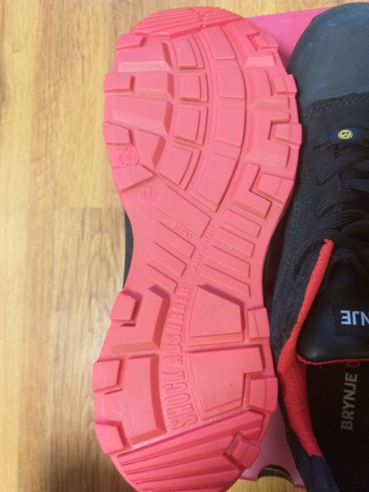 Нови работни обувки BRYNJE- номер 43