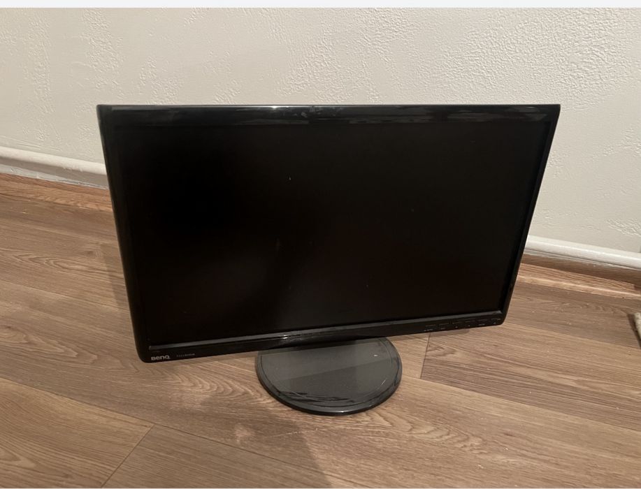 Продам монитор Benq