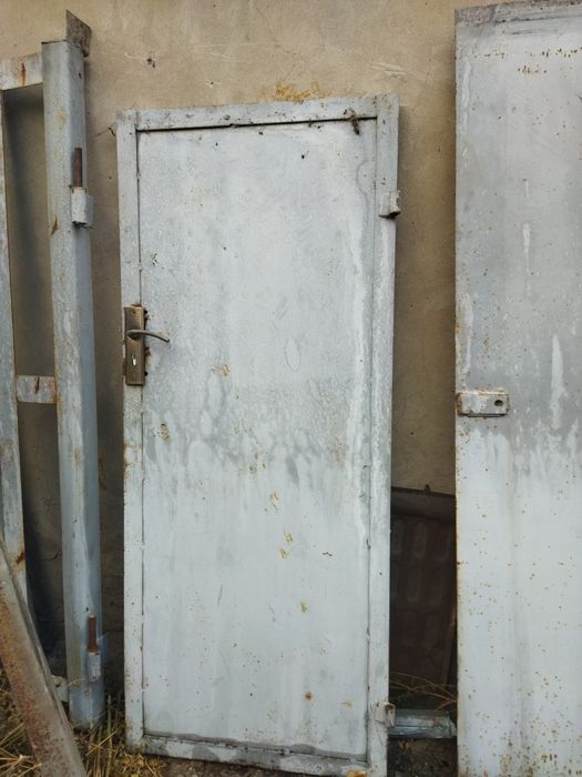 Ворота и двери железные б/у