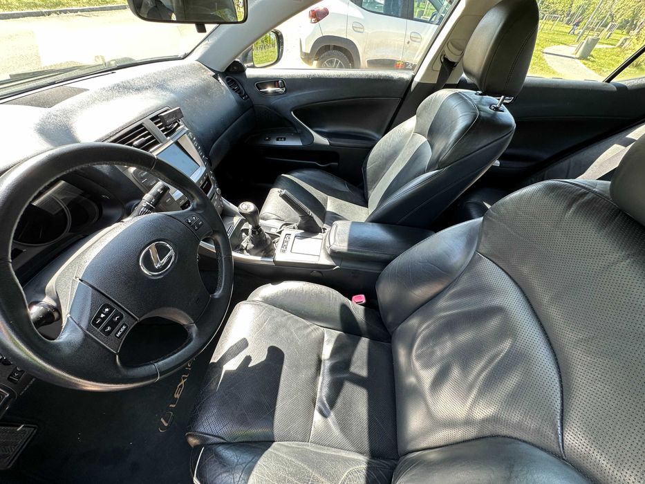 Lexus IS 220d de vânzare