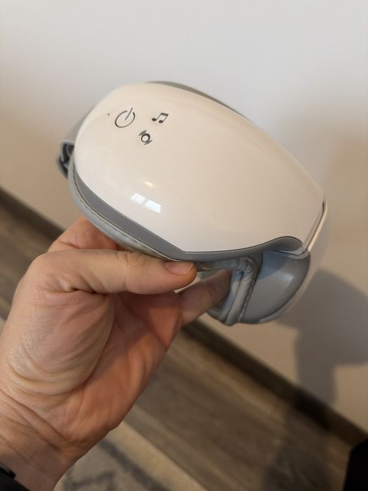 Aparat de masaj ocular pentru ochi